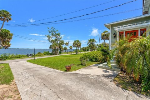 House in Cocoa, Florida 5 bedrooms, 308.06 sq.m. № 1909270 - photo 9