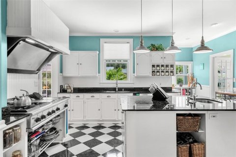 House in Cocoa, Florida 5 bedrooms, 308.06 sq.m. № 1909270 - photo 19