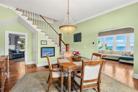 House in Cocoa, Florida 5 bedrooms, 308.06 sq.m. № 1909270 - photo 23