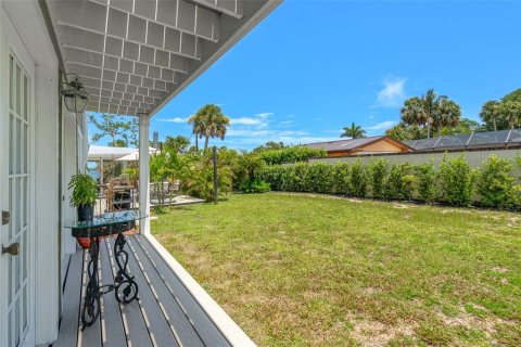 House in Cocoa, Florida 5 bedrooms, 308.06 sq.m. № 1909270 - photo 3