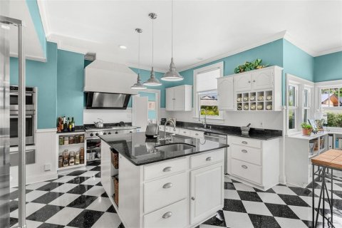 House in Cocoa, Florida 5 bedrooms, 308.06 sq.m. № 1909270 - photo 17