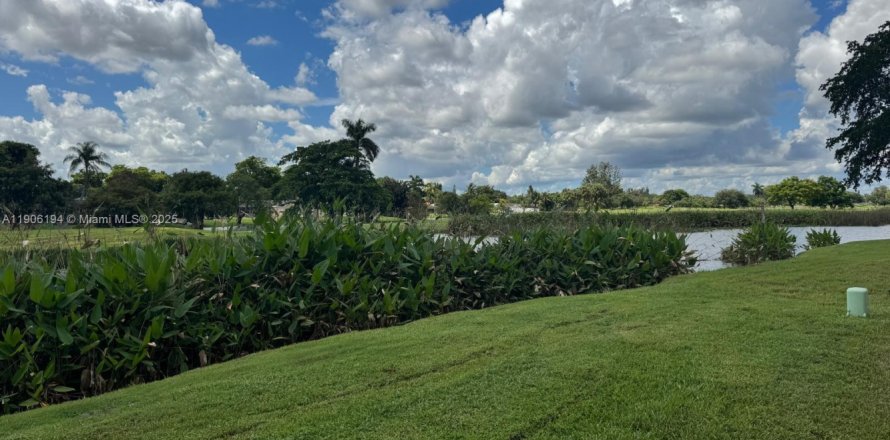 Condo in Davie, Florida, 2 bedrooms  № 1956869