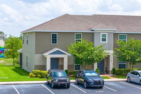 Townhouse in Davenport, Florida 4 bedrooms, 187.11 sq.m. № 1782699 - photo 1