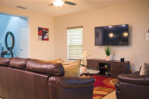 Townhouse in Davenport, Florida 4 bedrooms, 187.11 sq.m. № 1782699 - photo 23