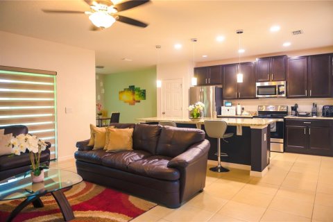Townhouse in Davenport, Florida 4 bedrooms, 187.11 sq.m. № 1782699 - photo 19