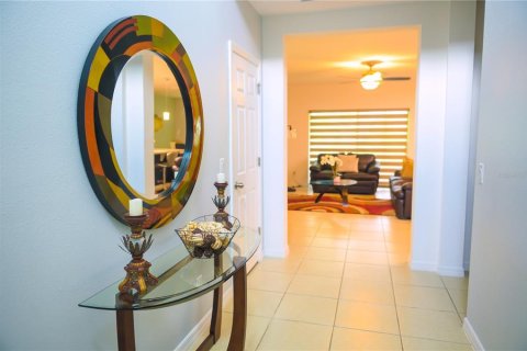 Townhouse in Davenport, Florida 4 bedrooms, 187.11 sq.m. № 1782699 - photo 17