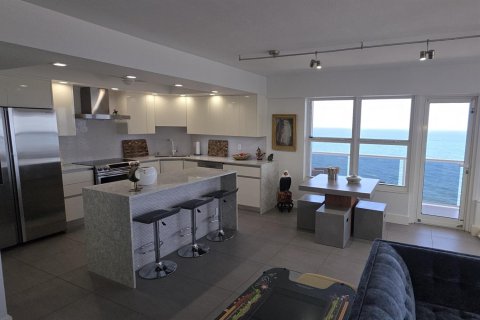 Condominio en venta en Fort Lauderdale, Florida, 2 dormitorios, 116.13 m2 № 2317840 - foto 9