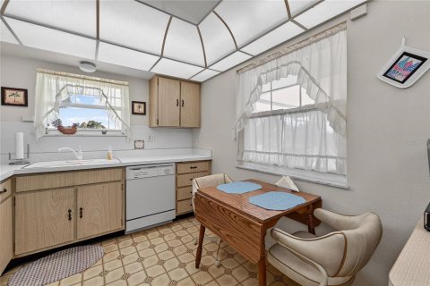 Casa en venta en Sun City Center, Florida, 2 dormitorios, 117.61 m2 № 2386348 - foto 14