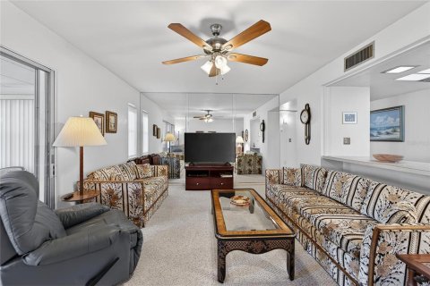 Casa en venta en Sun City Center, Florida, 2 dormitorios, 117.61 m2 № 2386348 - foto 18