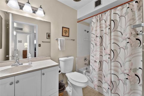 Casa en venta en Sun City Center, Florida, 2 dormitorios, 117.61 m2 № 2386348 - foto 30