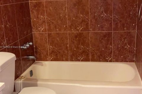 Купить кондоминиум в Норт-Майами, Флорида 2 спальни, 89.46м2, № 1984970 - фото 8