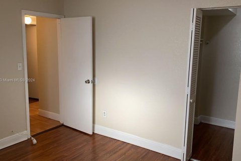 Купить кондоминиум в Норт-Майами, Флорида 2 спальни, 89.46м2, № 1984970 - фото 12