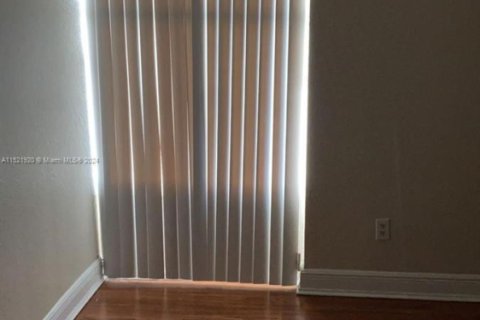 Купить кондоминиум в Норт-Майами, Флорида 2 спальни, 89.46м2, № 1984970 - фото 13