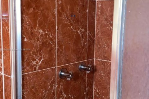 Купить кондоминиум в Норт-Майами, Флорида 2 спальни, 89.46м2, № 1984970 - фото 15