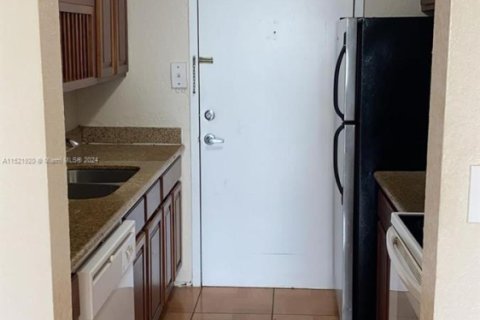 Купить кондоминиум в Норт-Майами, Флорида 2 спальни, 89.46м2, № 1984970 - фото 21