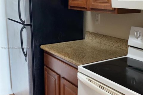 Купить кондоминиум в Норт-Майами, Флорида 2 спальни, 89.46м2, № 1984970 - фото 7