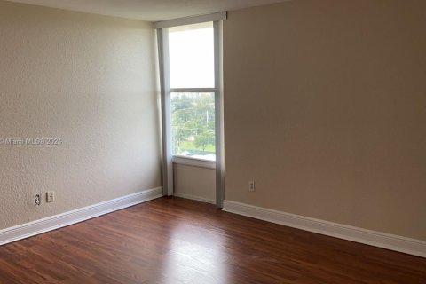 Купить кондоминиум в Норт-Майами, Флорида 2 спальни, 89.46м2, № 1984970 - фото 20