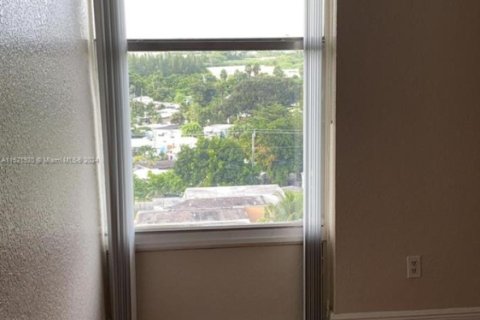 Купить кондоминиум в Норт-Майами, Флорида 2 спальни, 89.46м2, № 1984970 - фото 25