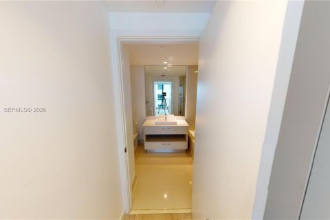 Condominio en alquiler en Miami, Florida, 1 dormitorio, 72.09 m2 № 2046830 - foto 11