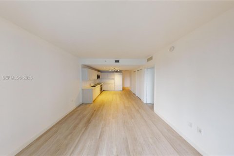 Condominio en alquiler en Miami, Florida, 1 dormitorio, 72.09 m2 № 2046830 - foto 5