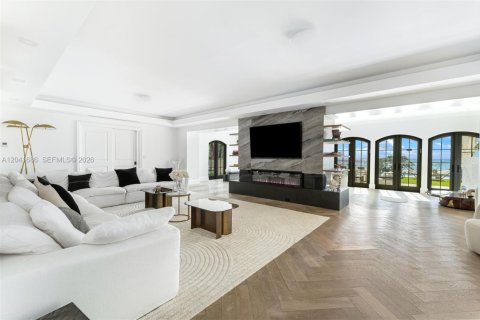 Casa en venta en Golden Beach, Florida, 7 dormitorios, 847.36 m2 № 2243060 - foto 8