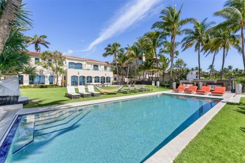 Casa en venta en Golden Beach, Florida, 7 dormitorios, 847.36 m2 № 2243060 - foto 6