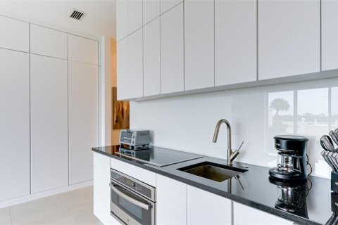Купить кондоминиум в Оспри, Флорида 5 комнат, 55.28м2, № 2094155 - фото 15