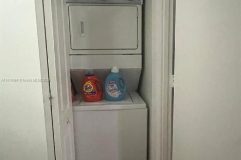 Copropriété à vendre à Miami, Floride: 2 chambres, 104.98 m2 № 2022849 - photo 3