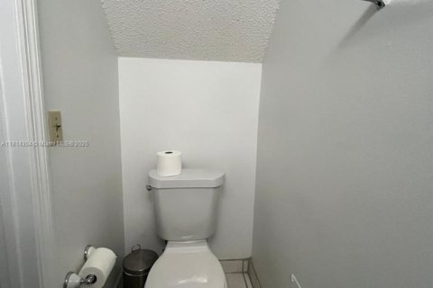 Copropriété à vendre à Miami, Floride: 2 chambres, 104.98 m2 № 2022849 - photo 5