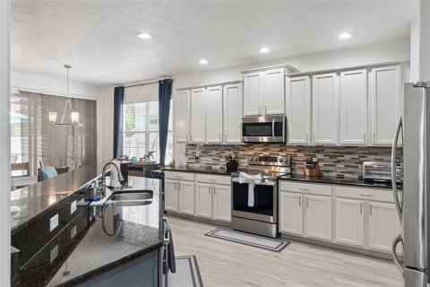 Casa en venta en Orlando, Florida, 5 dormitorios, 272.2 m2 № 2209637 - foto 18