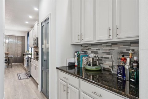 Casa en venta en Orlando, Florida, 5 dormitorios, 272.2 m2 № 2209637 - foto 20