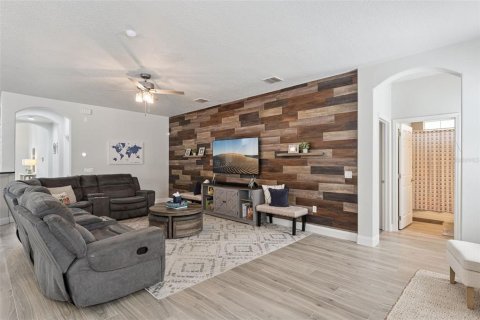 Casa en venta en Orlando, Florida, 5 dormitorios, 272.2 m2 № 2209637 - foto 15