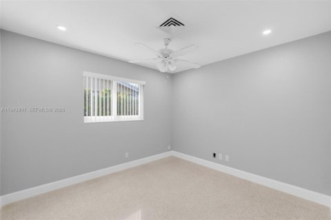 Casa en venta en Fort Lauderdale, Florida, 4 dormitorios, 237.64 m2 № 2000598 - foto 22
