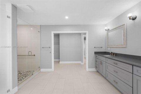 Casa en venta en Fort Lauderdale, Florida, 4 dormitorios, 237.64 m2 № 2000598 - foto 27