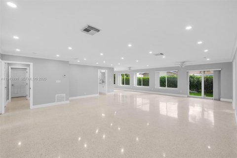 Casa en venta en Fort Lauderdale, Florida, 4 dormitorios, 237.64 m2 № 2000598 - foto 6