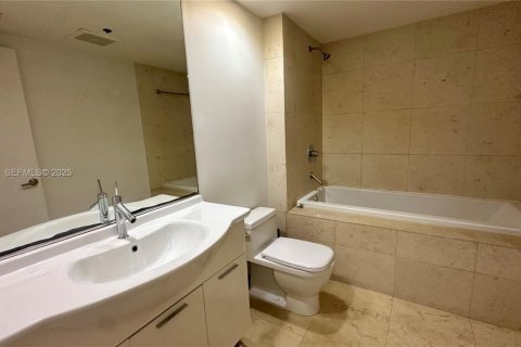 Снять в аренду кондоминиум в Майами, Флорида 50.72м2, № 1982494 - фото 5