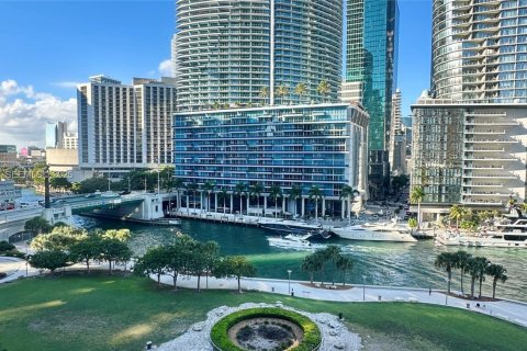 Снять в аренду кондоминиум в Майами, Флорида 50.72м2, № 1982494 - фото 1