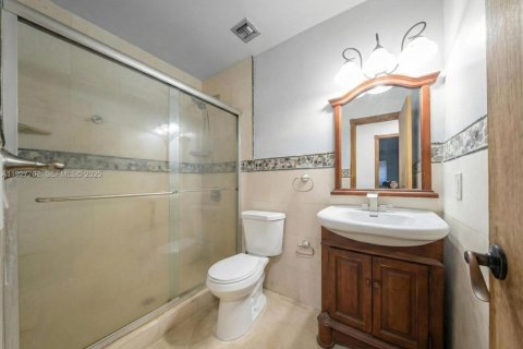 Casa en venta en Miami, Florida, 3 dormitorios, 143.63 m2 № 1988238 - foto 24