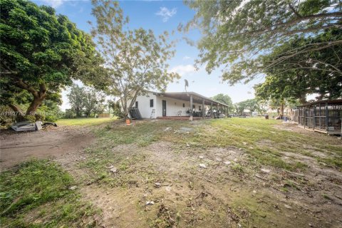 Casa en venta en Miami, Florida, 3 dormitorios, 143.63 m2 № 1988238 - foto 29