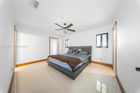 Casa en venta en Miami, Florida, 3 dormitorios, 143.63 m2 № 1988238 - foto 17