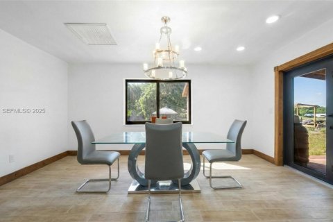 Casa en venta en Miami, Florida, 3 dormitorios, 143.63 m2 № 1988238 - foto 16