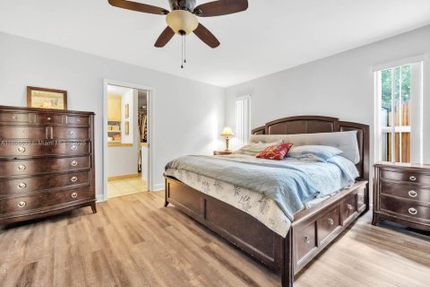 Villa ou maison à vendre à Hollywood, Floride: 4 chambres, 237.46 m2 № 1950096 - photo 30