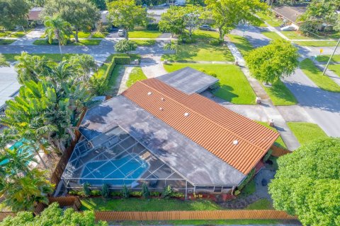 Villa ou maison à vendre à Hollywood, Floride: 4 chambres, 237.46 m2 № 1950096 - photo 2