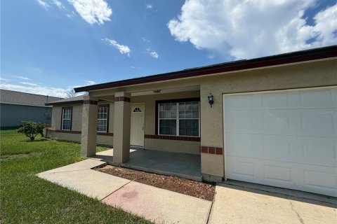 House in Ocala, Florida 3 bedrooms, 104.79 sq.m. № 2197512 - photo 2