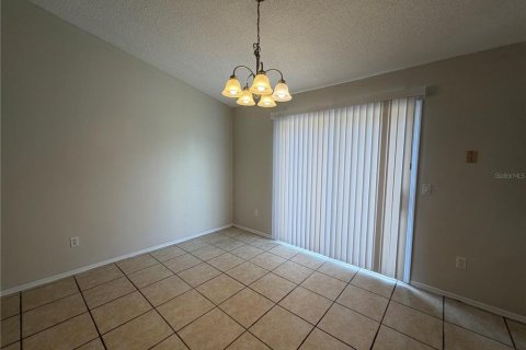 House in Ocala, Florida 3 bedrooms, 104.79 sq.m. № 2197512 - photo 5