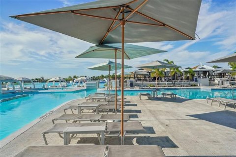 Townhouse in Wesley Chapel, Florida 3 bedrooms, 163.32 sq.m. № 2217072 - photo 30