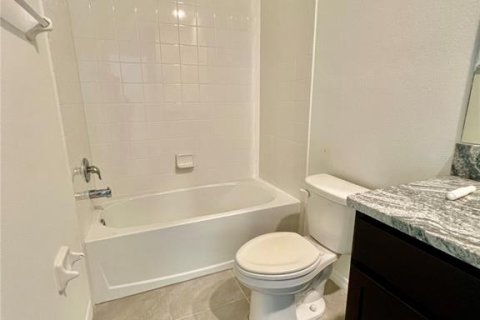 Townhouse in Wesley Chapel, Florida 3 bedrooms, 163.32 sq.m. № 2217072 - photo 18
