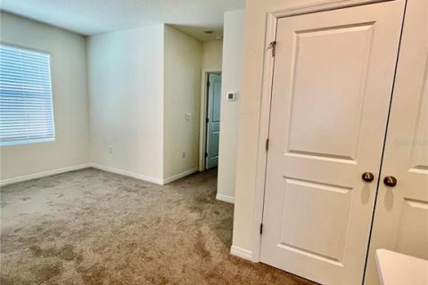 Townhouse in Wesley Chapel, Florida 3 bedrooms, 163.32 sq.m. № 2217072 - photo 21