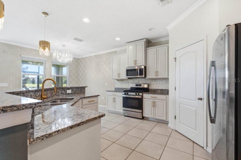 House in DeLand, Florida 4 bedrooms, 222.5 sq.m. № 2203214 - photo 11
