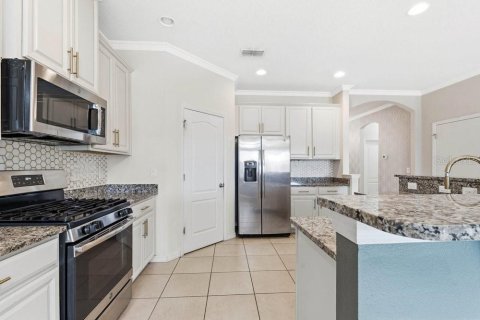 House in DeLand, Florida 4 bedrooms, 222.5 sq.m. № 2203214 - photo 10